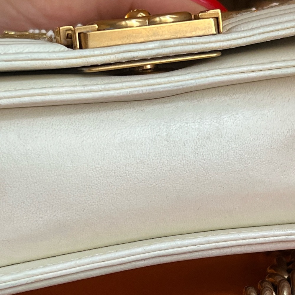 Chanel Versailles Gold and white embroidered mini boy - Picture 9 of 15